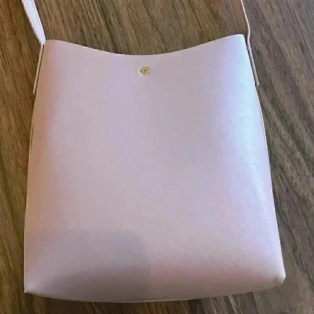 Samara Medium Shoulder Bag - Picture 6 of 7